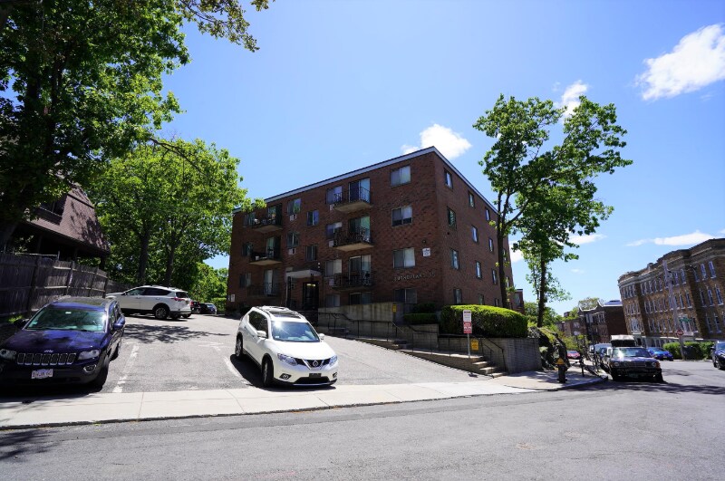 Building Photo - 95 Sutherland Rd