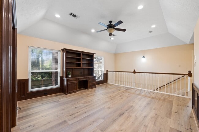 Building Photo - 12119 Auburn Hills Dr