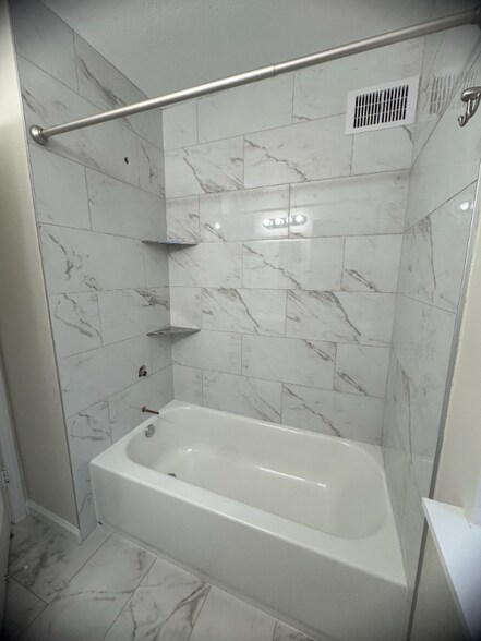 Building Photo - 3920 Berger Ave