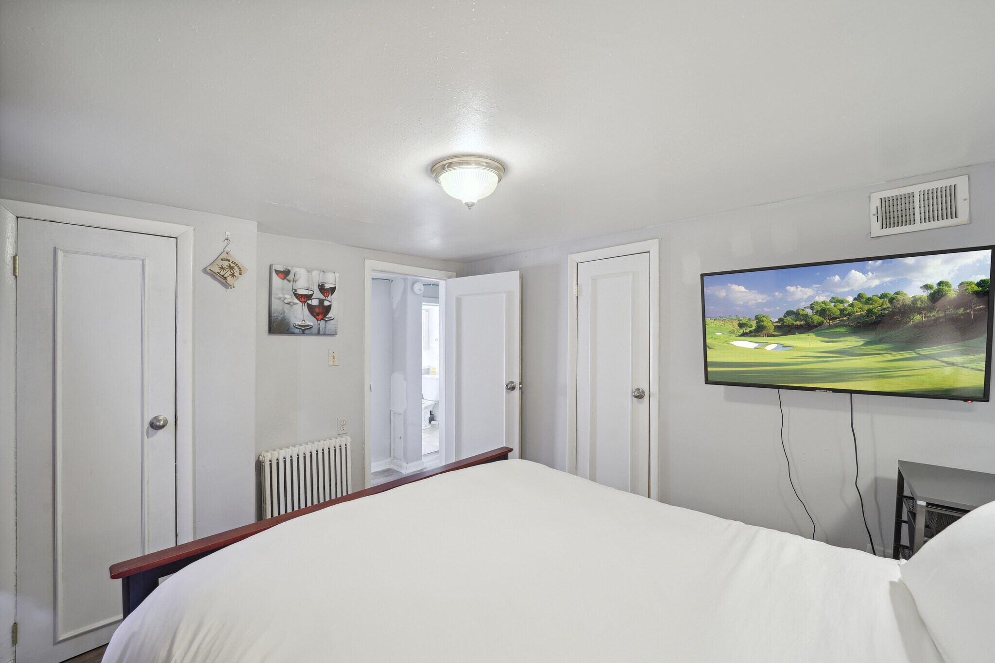 Building Photo - 2117 S Nelson St