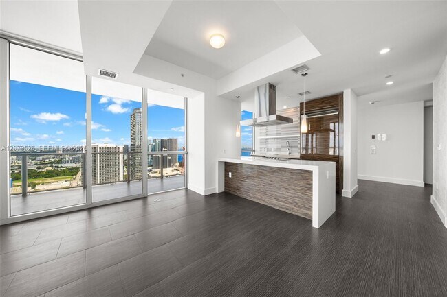 Building Photo - 1100 Biscayne Blvd