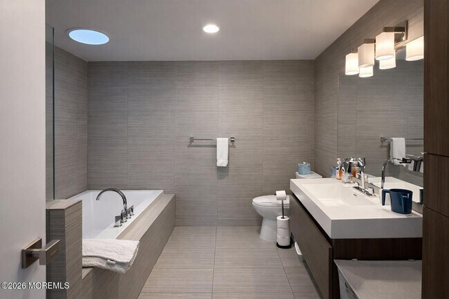 Building Photo - 11 Woodland Dr