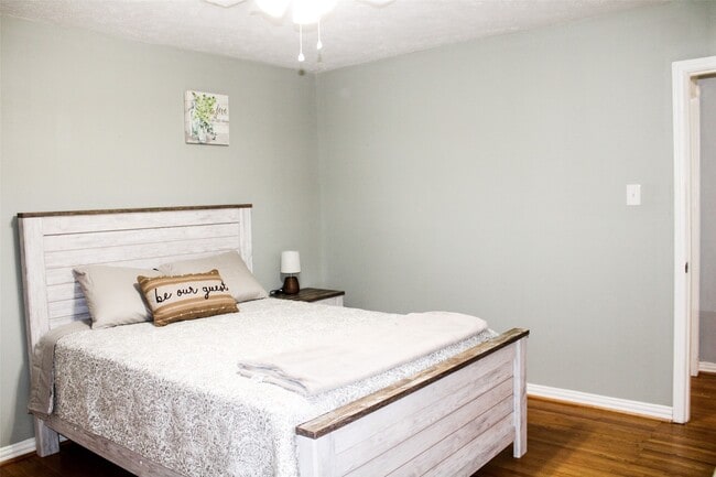 Building Photo - 8910 Greiner Dr