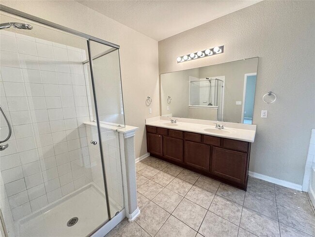 Building Photo - 13512 Kearns Dr