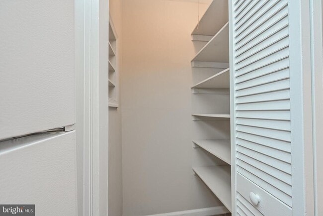 Building Photo - 5907 Noblestown Rd