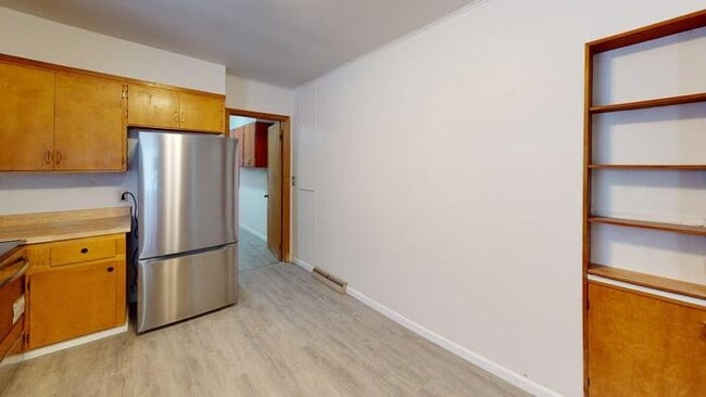 Building Photo - 507 8th Ave SW