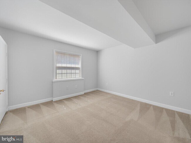 Building Photo - 3827 Gawayne Terrace