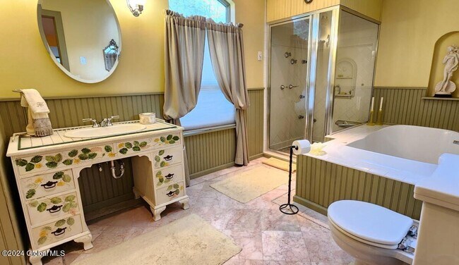 Building Photo - 535 Sand Creek Rd