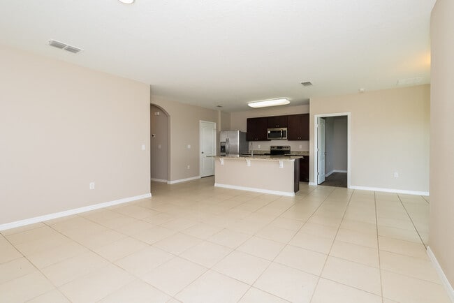 Building Photo - 484 Aberdeen Dr