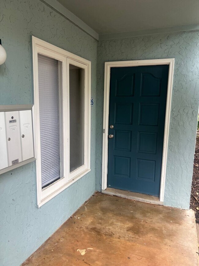 Building Photo - One Bedroom Unit First Close to South Park