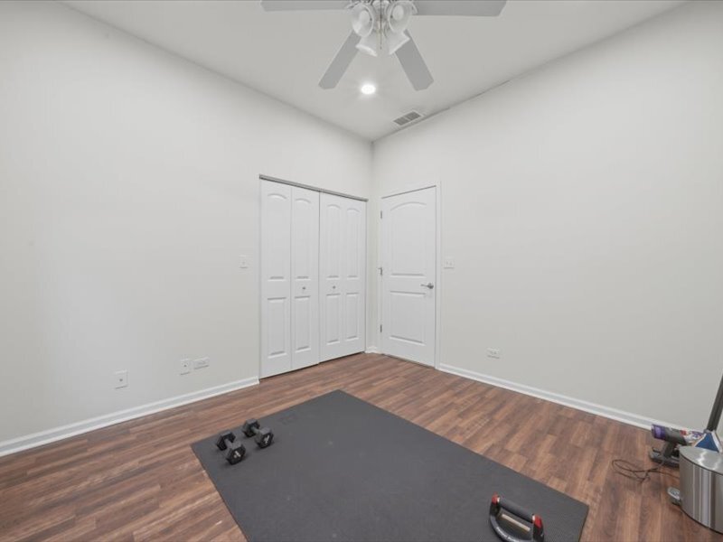 Building Photo - 4115 S Drexel Blvd