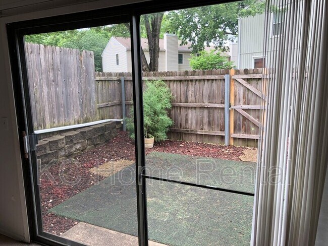 Building Photo - 8506 W 108th Pl