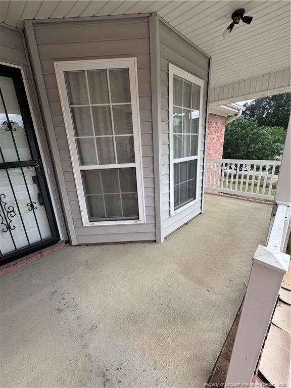 Building Photo - 1535 Londonderry Pl