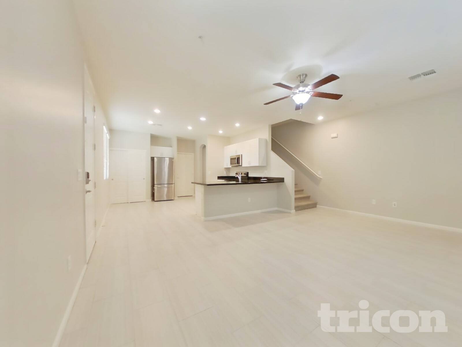 Building Photo - 12546 W Hummingbird Terrace