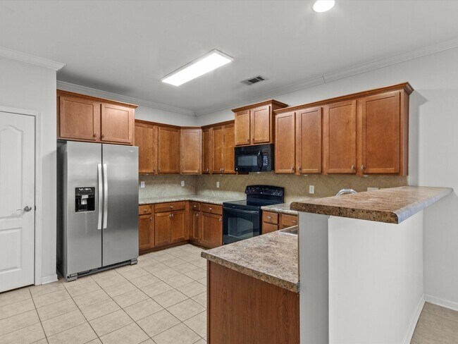 Building Photo - Beautiful Brick Home in Canebrake