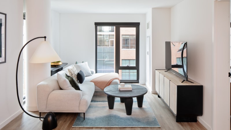 Building Photo - 1104 W Randolph St