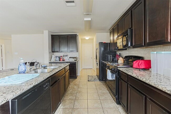 Building Photo - 9218 Adobe Sky Ct