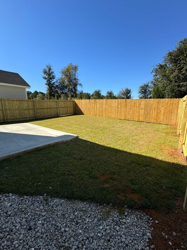 Building Photo - Brand New Home In Canopy - Next To HCA & TMH