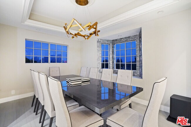 Building Photo - 10627 Ashton Ave