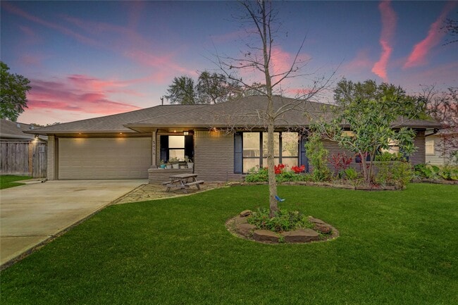 Primary Photo - 5438 Briarbend Dr
