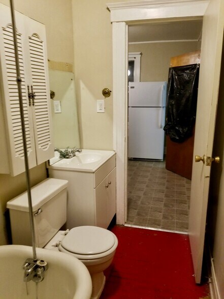 Building Photo - 9345 Charest St