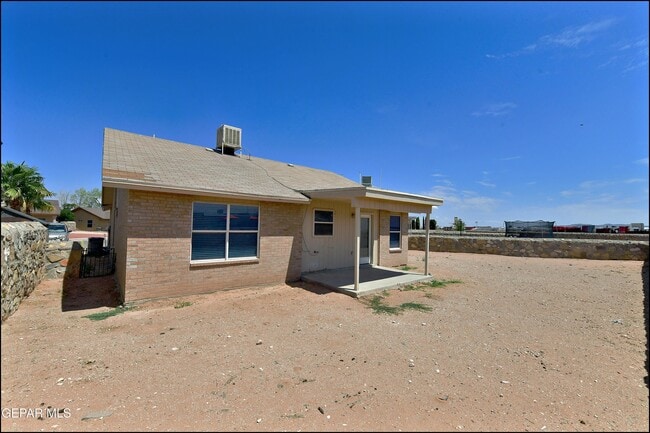 Building Photo - 4100 Tierra Venado Dr