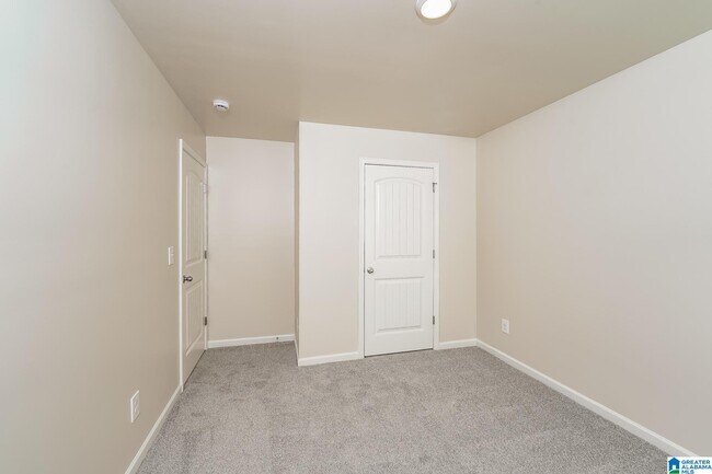 Building Photo - 29 River Birch Ln