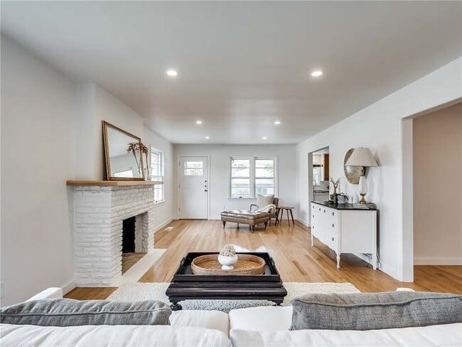 Building Photo - 2708 NW 34th St