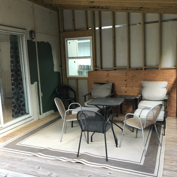 Back porch. Half covered, half open - 1547 Nicholson Dr