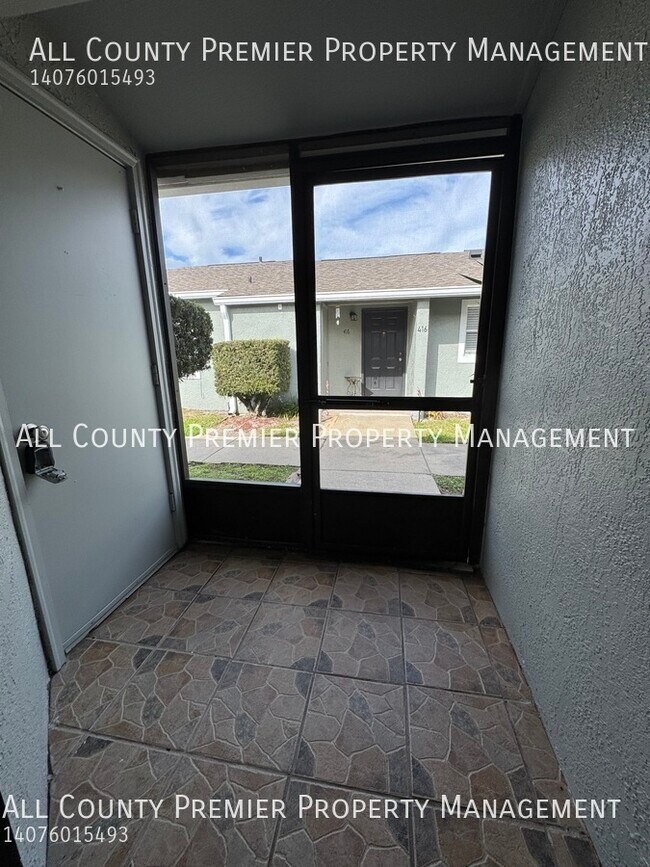 Building Photo - 415 Dorchester Square