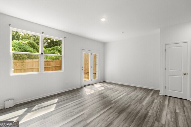 Building Photo - 509 Magnolia Cir