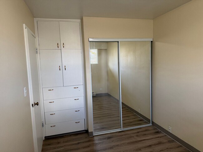 Building Photo - Updated 2 bedroom 1 bath duplex in Eugene!  $500 OFF YOUR FIRST MONTH'S RENT!