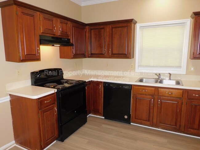 Building Photo - 7185 Avenbury Cir