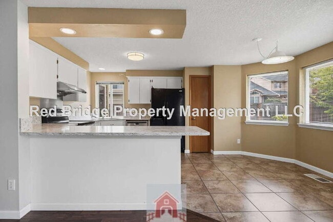 Building Photo - 13571 SW Uplands Dr