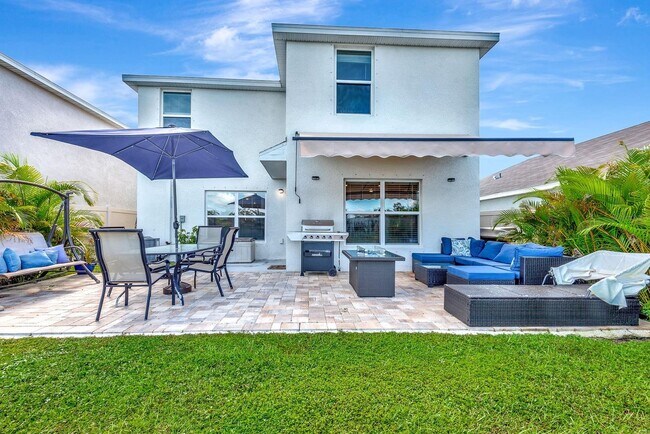 Building Photo - 2942 Rock Sound St