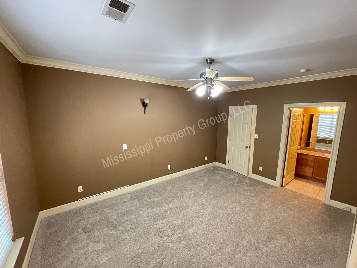 Building Photo - 202 Private Rd 3097