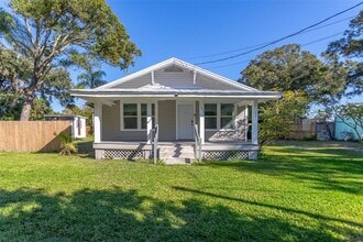 Building Photo - 1571 S Myrtle Ave