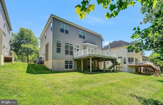 Building Photo - 2732 Lightfoot Dr