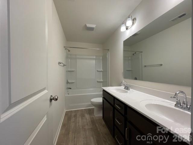 Building Photo - 809 Alexander Commons Dr