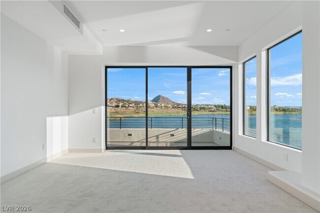 Building Photo - 66 Lakefront Dr