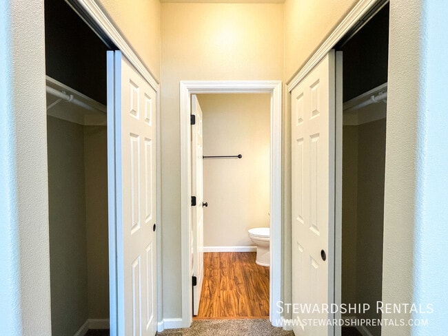 Building Photo - 618 Camden Ln