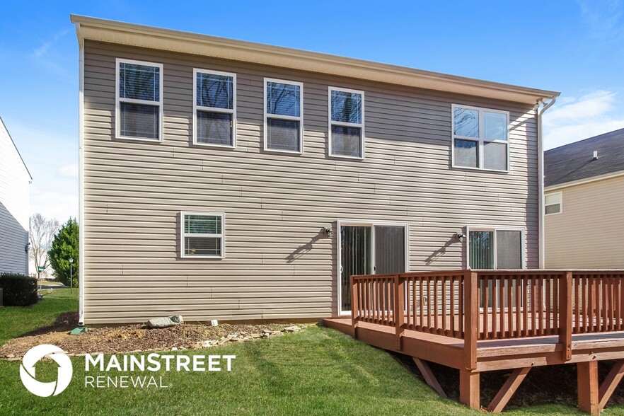 Building Photo - 5825 Parkstone Drive