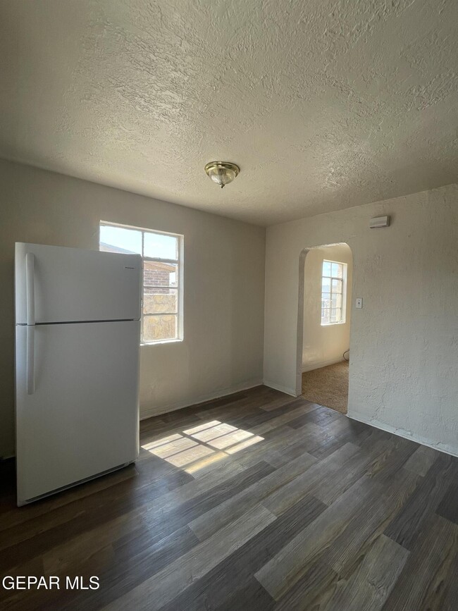 Building Photo - 8167 Josephine Cir