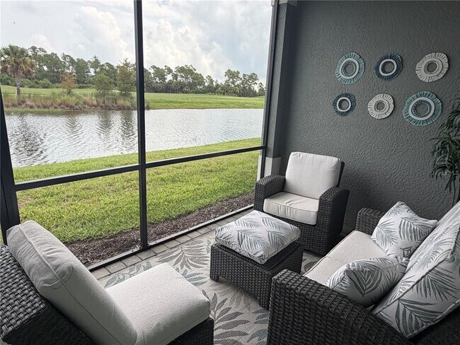 Building Photo - 12440 Wellen Golf St