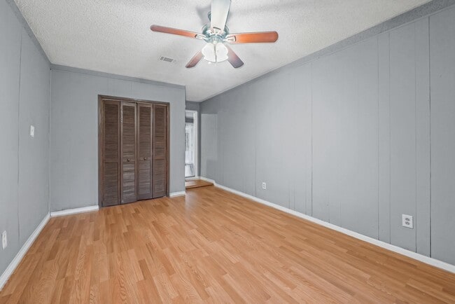 Building Photo - 8710 Bertwood St