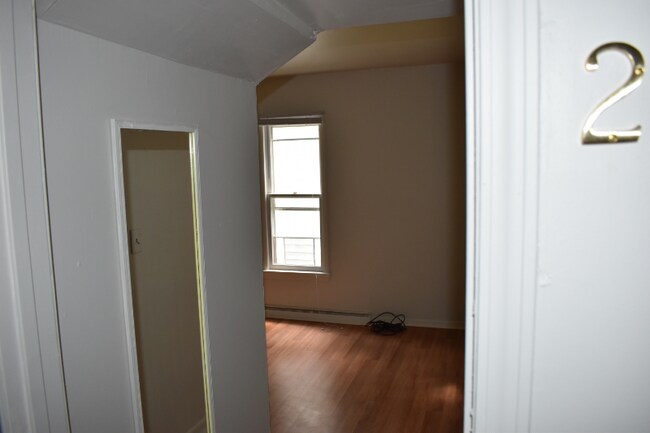 Building Photo - 608 S Franklin St