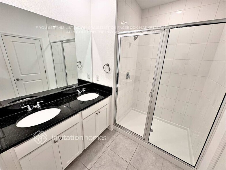Building Photo - 11540 Woodleaf Dr