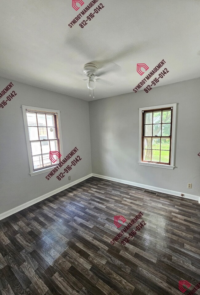 Building Photo - 731 Bayard Park Dr