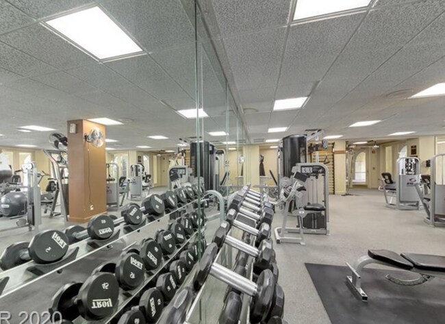 Building Photo - 270 E Flamingo Rd