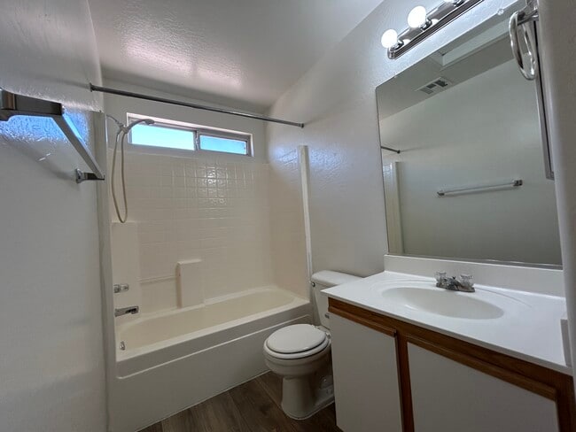 Building Photo - 12232 W Windrose Dr